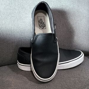 Black Vans size 8